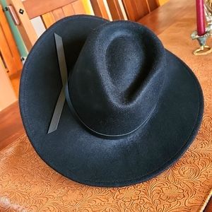 Universal Thread Wide Brim Hat